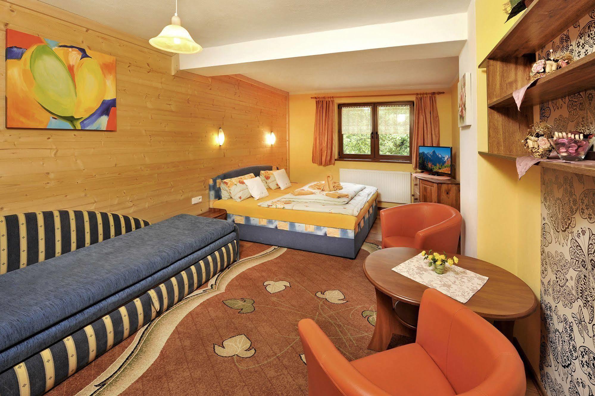 Penzion Lampas Poprad Exterior foto